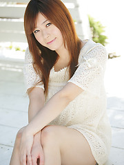 Momoka Minami outdoors - Erotic and nude pussy pics at GirlSoftcore.com