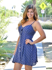 Pretty Dog Walker - Erotic and nude pussy pics at GirlSoftcore.com