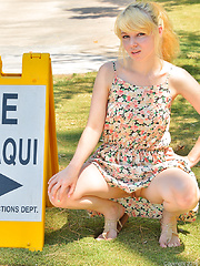 A Very Natural Beauty - Erotic and nude pussy pics at GirlSoftcore.com