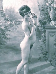 Several ladies from the 1920s showing their body - Erotic and nude pussy pics at GirlSoftcore.com