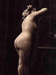Anonymous girls hiding their face in the twenties - Erotic and nude pussy pics at GirlSoftcore.com
