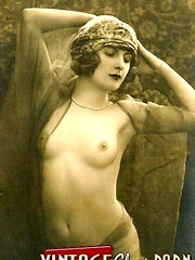Vintage babes enjoy posing naked in the twenties - Erotic and nude pussy pics at GirlSoftcore.com