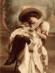Vintage babes enjoy posing naked in the twenties - Erotic and nude pussy pics at GirlSoftcore.com