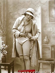 Vintage babes enjoy posing naked in the twenties - Erotic and nude pussy pics at GirlSoftcore.com