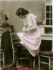 Cute vintage daring babes posing in the thirties - Erotic and nude pussy pics at GirlSoftcore.com
