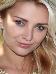 Sunny day teen solo - Erotic and nude pussy pics at GirlSoftcore.com