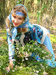 For the lovers of teen babes we preset you this sensual softcore image set with a flawless blonde cutie in the woods. - Erotic and nude pussy pics at GirlSoftcore.com