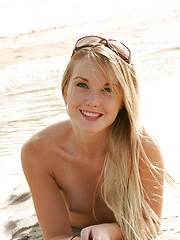 Teen model Jewel gets an ass full of sand at the beach - Erotic and nude pussy pics at GirlSoftcore.com