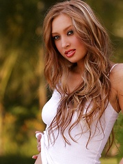 Dana - pulls down her pink skirt for you - Erotic and nude pussy pics at GirlSoftcore.com