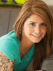 Green Shirt - Erotic and nude pussy pics at GirlSoftcore.com