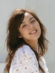 Rola Chen Asian takes clothes off under umbrella in the park - Erotic and nude pussy pics at GirlSoftcore.com